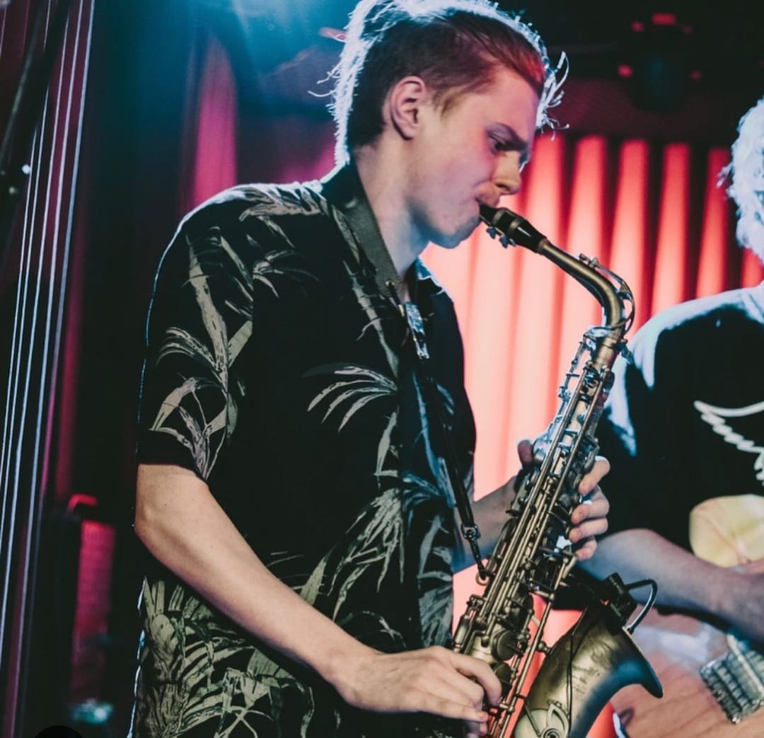 singer of Retrograde